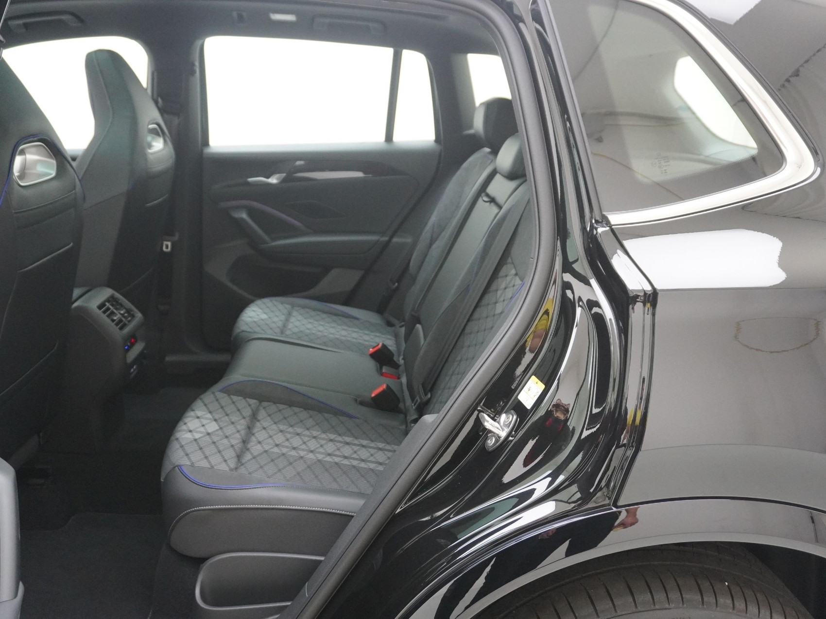 VW Tiguan 2.0 TSI R-Line 4Motion