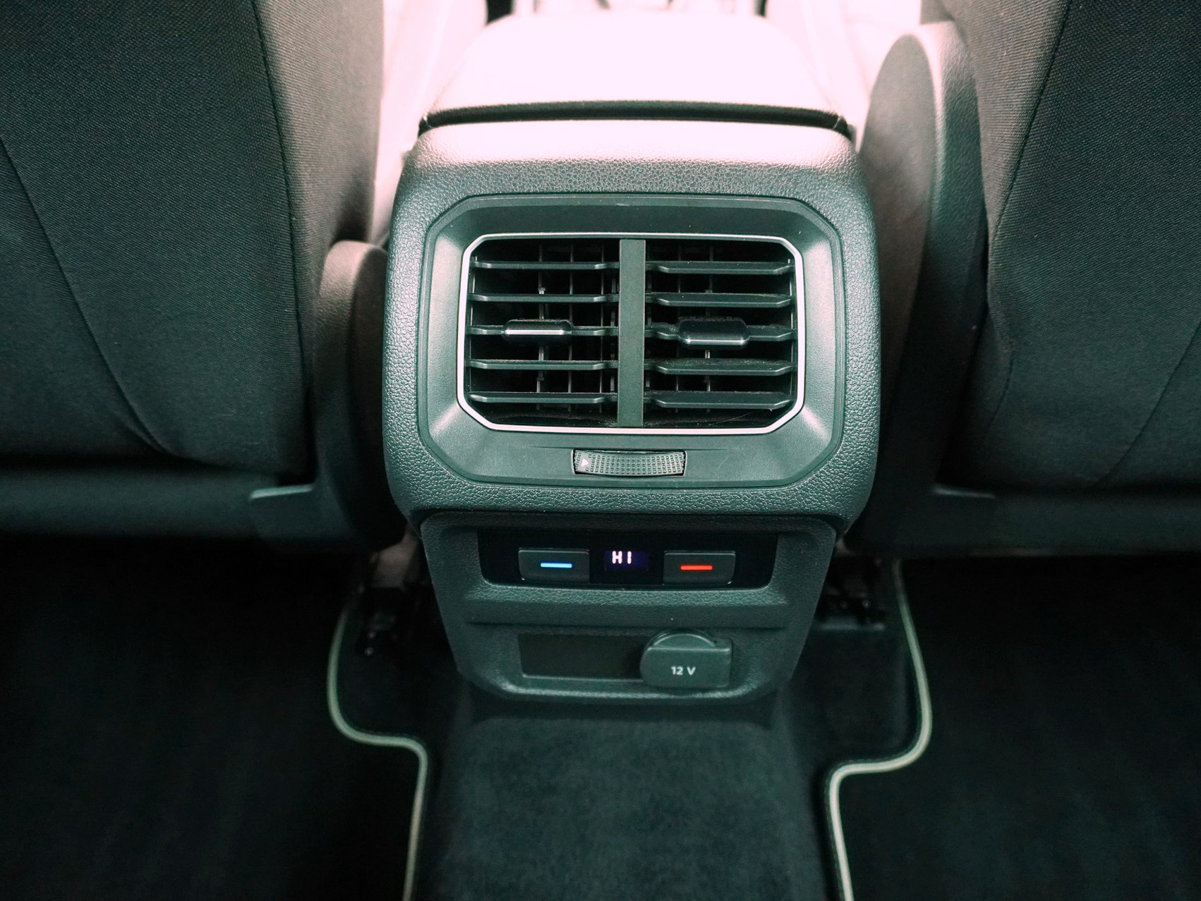 VW Tiguan 2.0 TDI DSG R-Line 4Motion