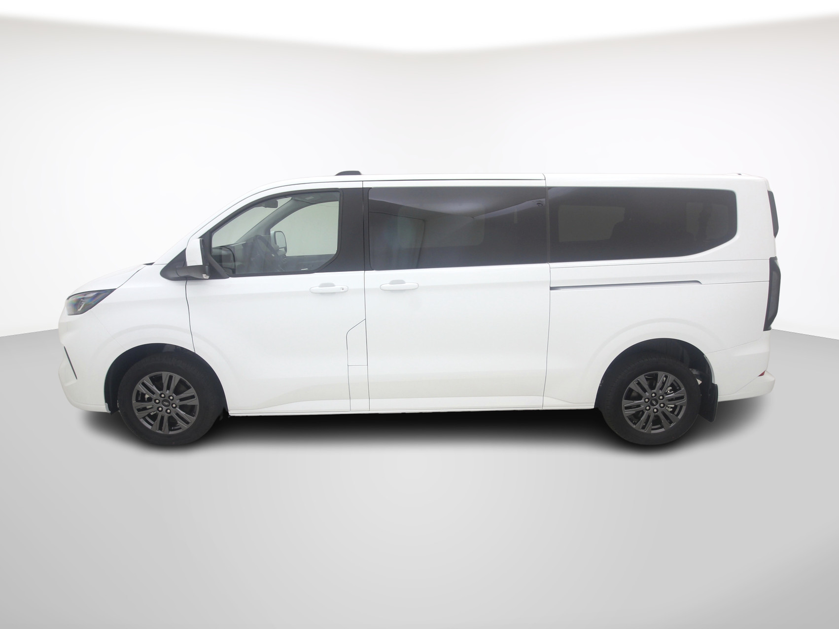FORD Tourneo Custom 320 L2 2.0 TDCI Titanium