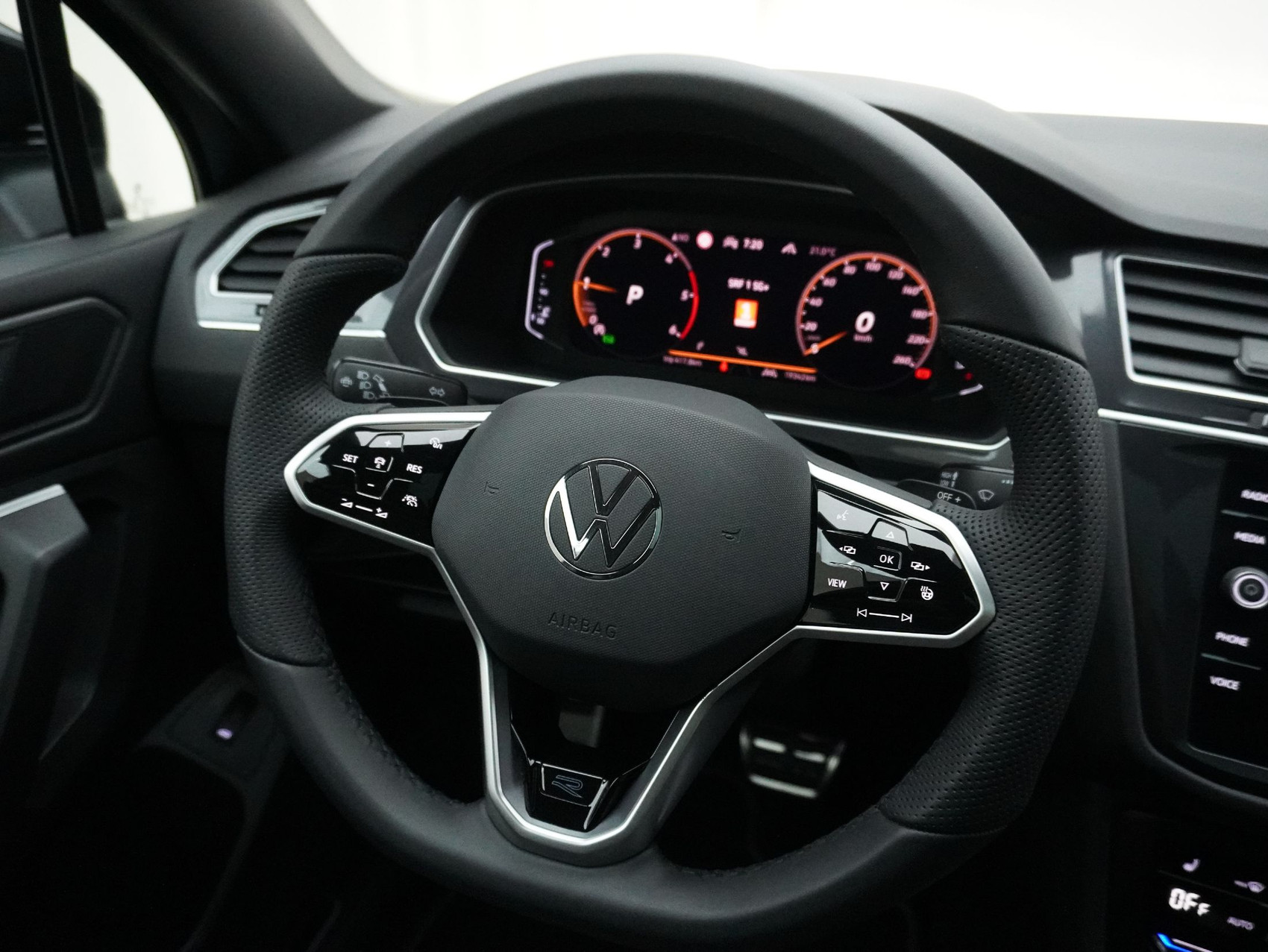 VW Tiguan Allspace 2.0 TDI DSG R-Line Black Style 4Motion