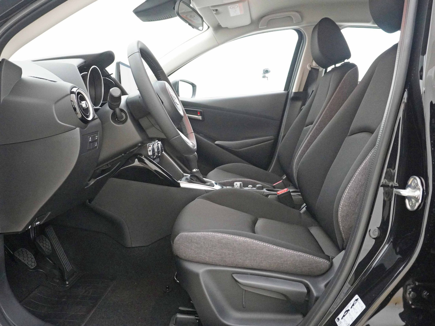 MAZDA 2 1.5 90 Center-Line