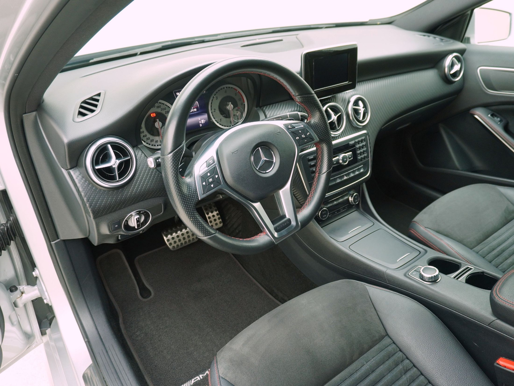MERCEDES-BENZ A-Klasse A 220 CDI AMG Line 4matic
