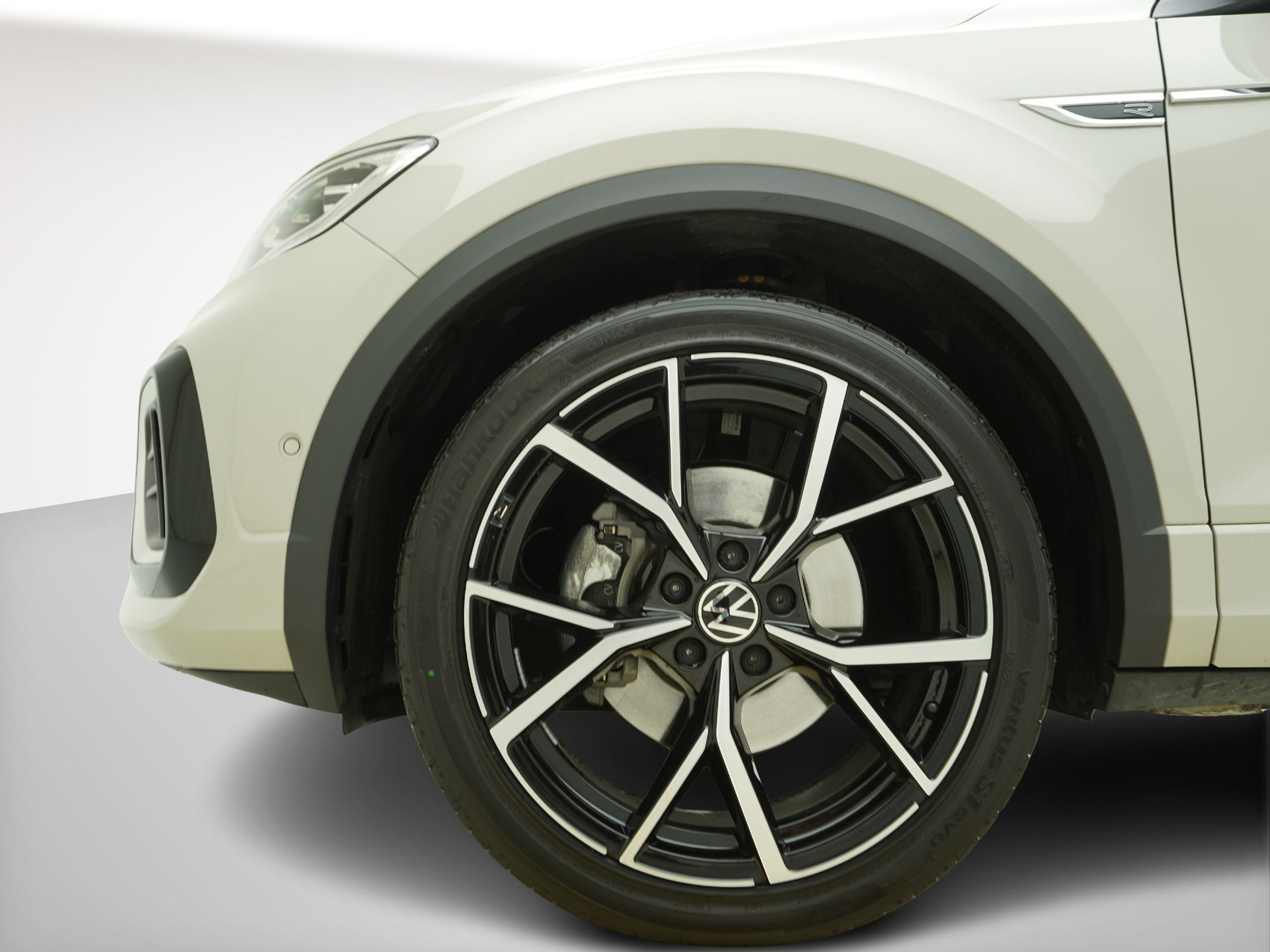 VW T-Roc 2.0 TSI DSG R-Line Black Style 4Motion **Anhängerkupplung und Panoramaglasdach**