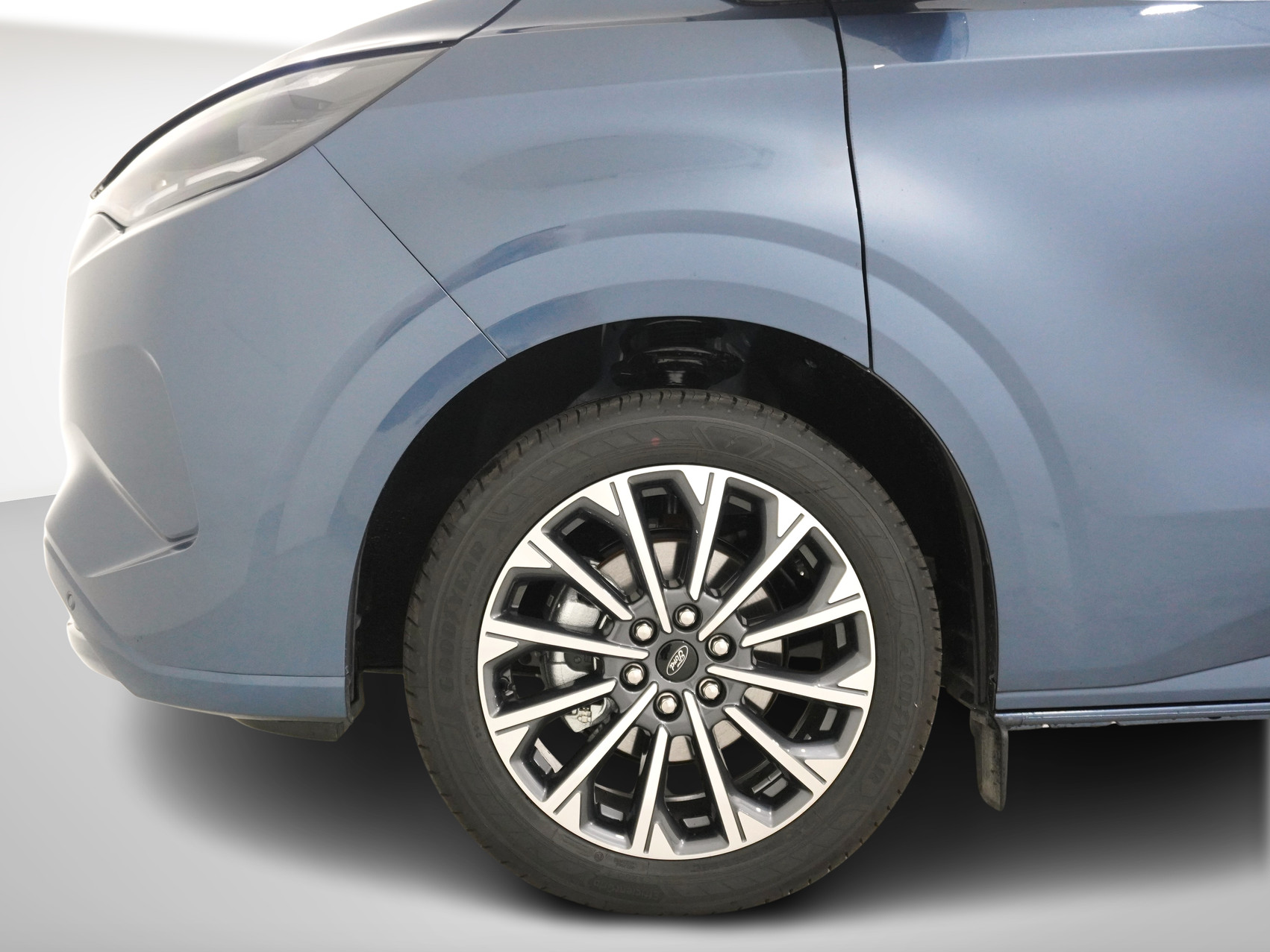 FORD Tourneo Custom 320 L1 2.0 TDCI 4×4 Titanium X