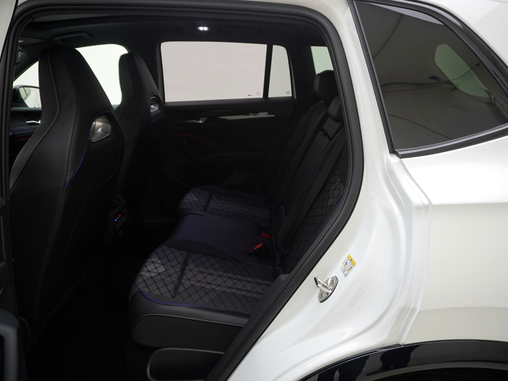 VW Tiguan 2.0 TSI R-Line 4Motion