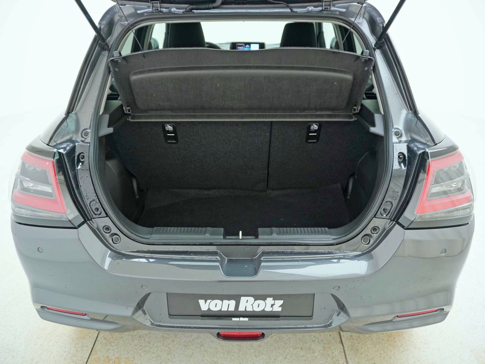 SUZUKI Swift 1.2 Sakura Top Hybrid 4×4
