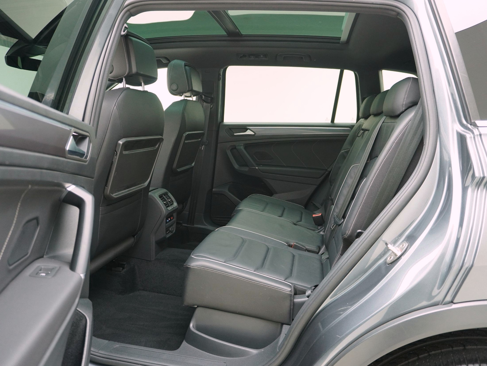 VW Tiguan Allspace 2.0 TSI DSG R-Line 4Motion