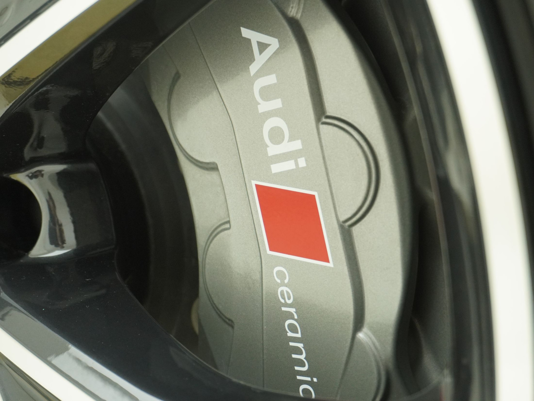 AUDI RS6 Avant 4.0 V8 TFSI quattro T-Tronic