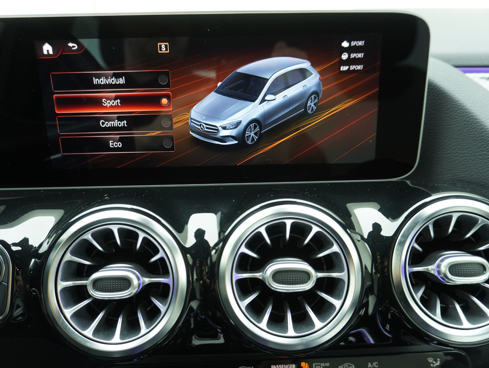 MERCEDES-BENZ B-Klasse B 250 AMG Line 4matic