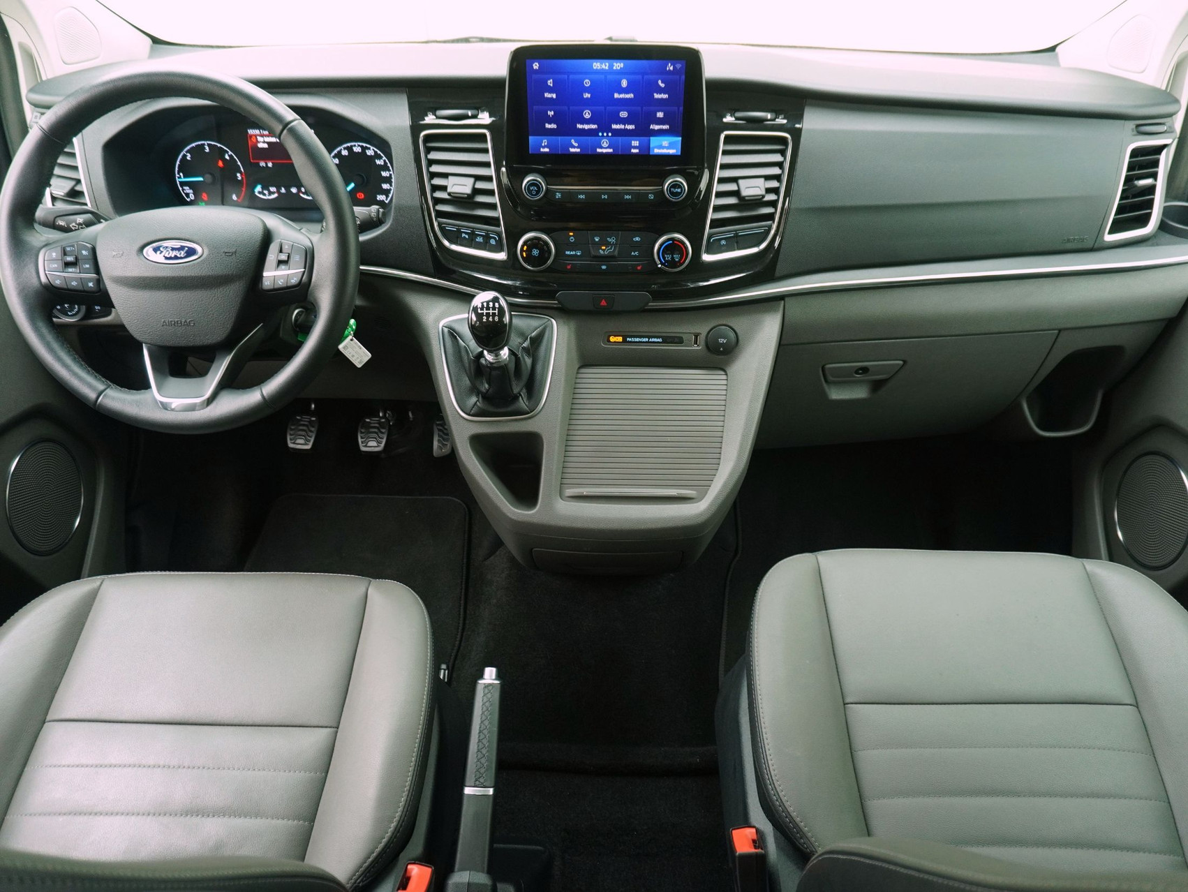 FORD Tourneo Custom 320 L1 MHEV Titanium