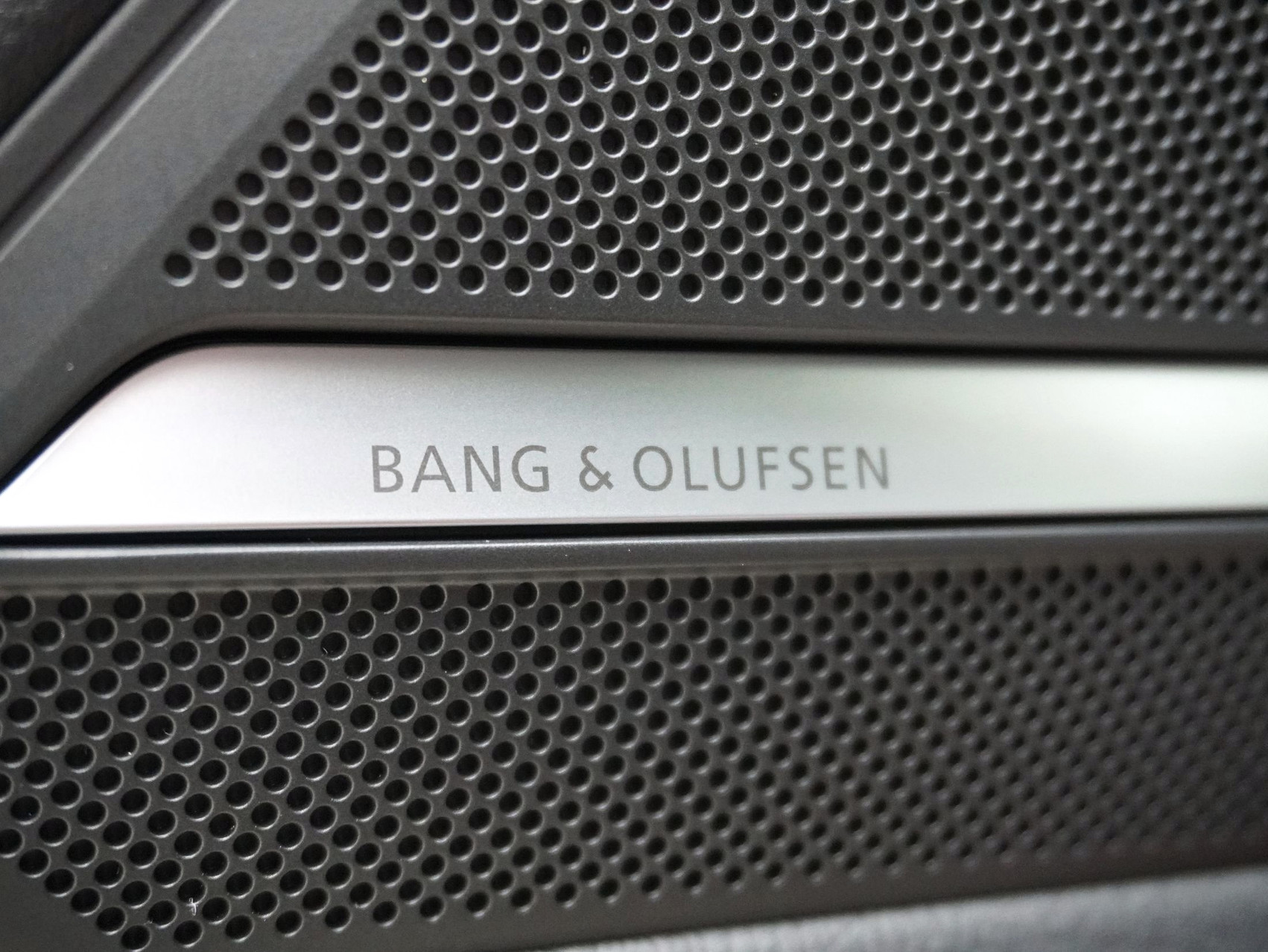 AUDI S6 Avant 3.0 V6 TDI quattro T-Tronic **Werksgarantie bis 11/2029 / SoftClose/Hinterradlenkung/S-Sitze**