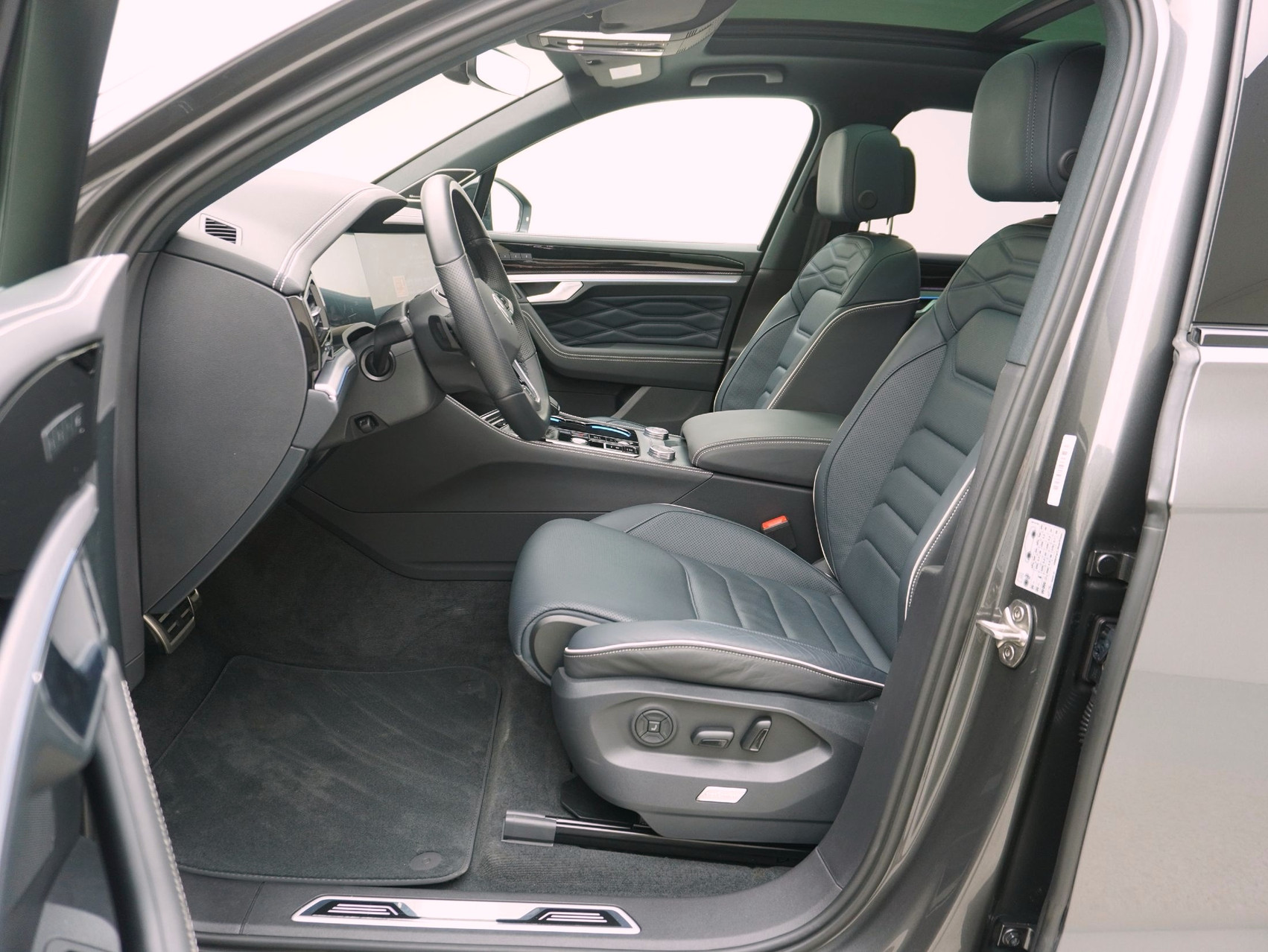 VW Touareg 3.0 V6 TSI R-Line Black Style 4Motion **Vollausstattung**