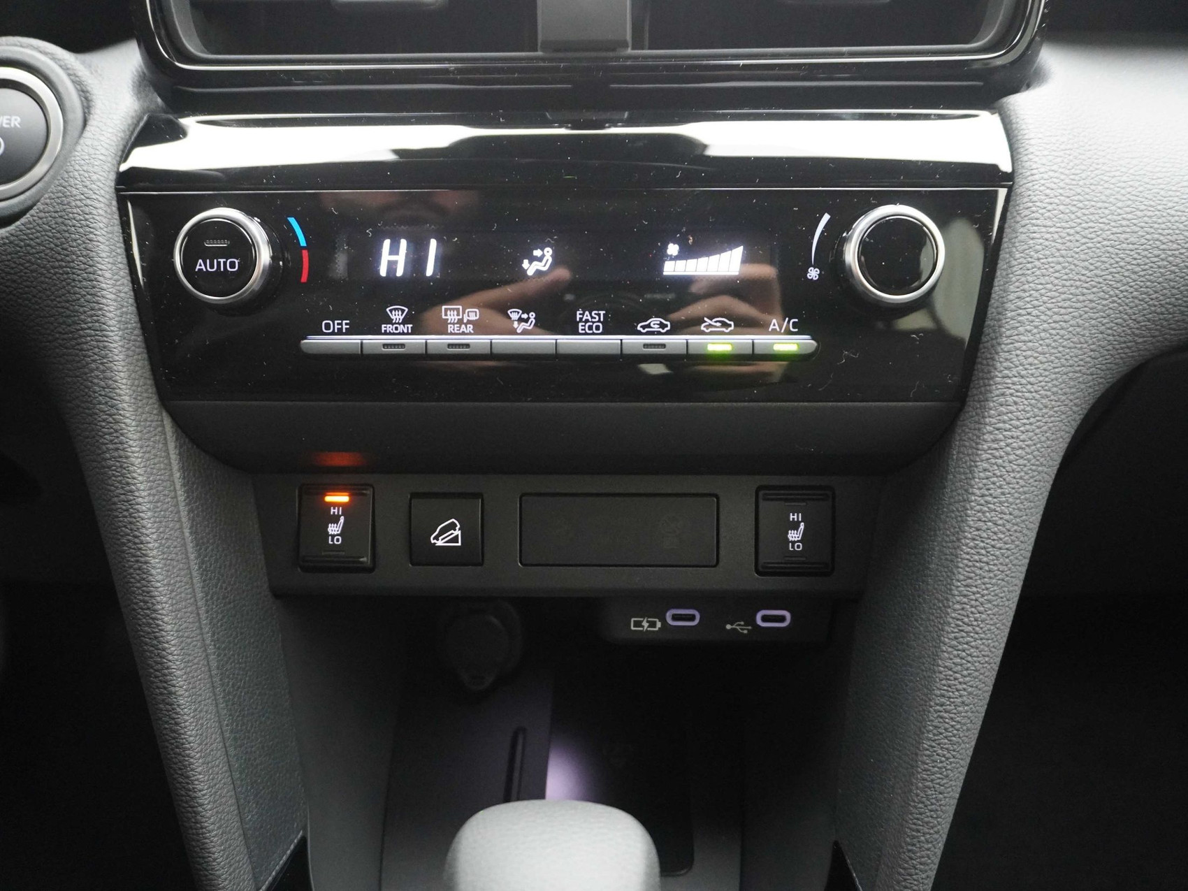 TOYOTA Yaris Cross 1.5 HSD Trend AWD-i ** 4×4 **