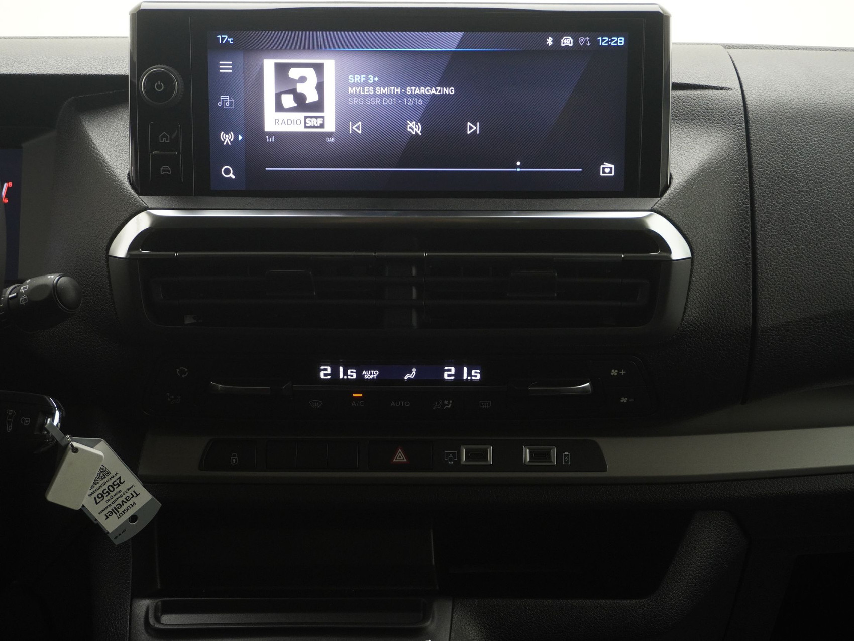 PEUGEOT Traveller Long 2.0 BlueHDi Business