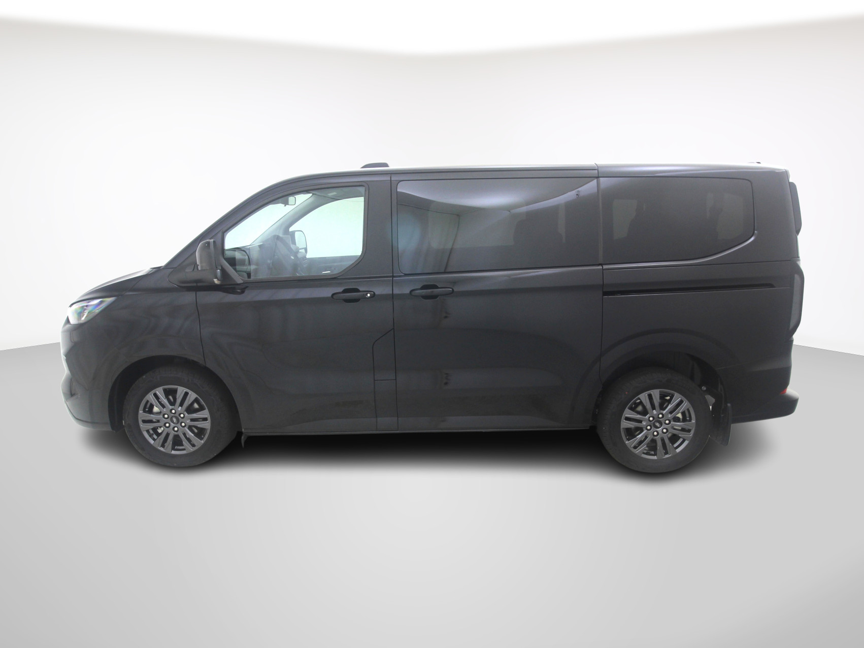 FORD Tourneo Custom 320 L1 2.0 TDCI 4×4 Titanium