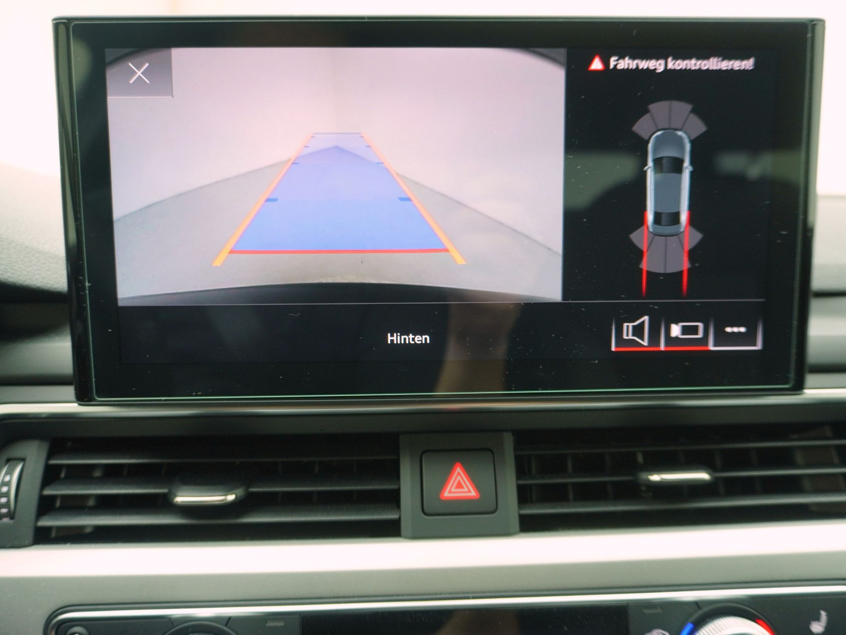 AUDI A4 40 TFSI S Line S-Tronic