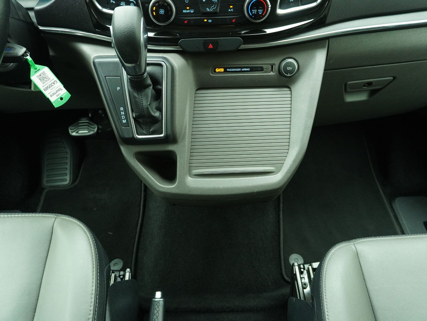 FORD Tourneo C Bus 320 L1 2.0 TDCi Titanium X