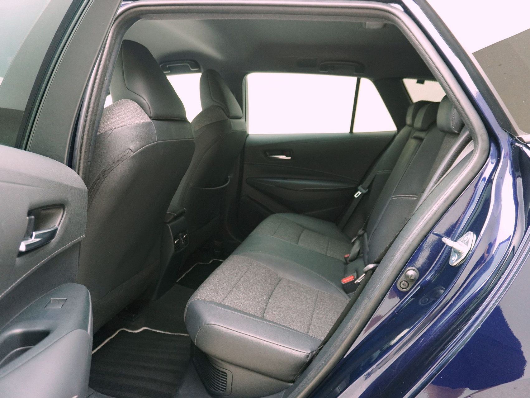 TOYOTA Corolla Touring Sports 2.0 HSD Trend