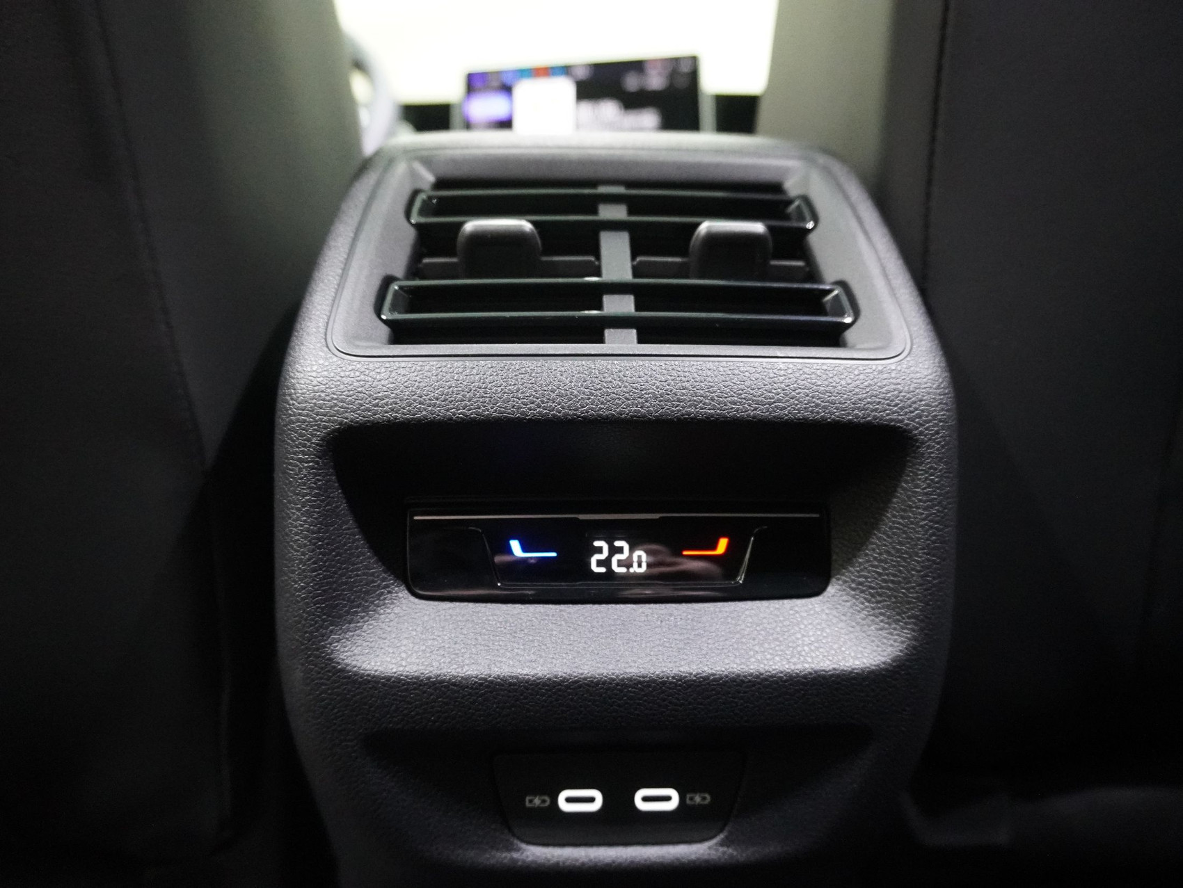 VW Tiguan 2.0 TSI DSG R-Line Black Style 4Motion (2025) **Head-Up / Harman-Kardon Soundsystem**