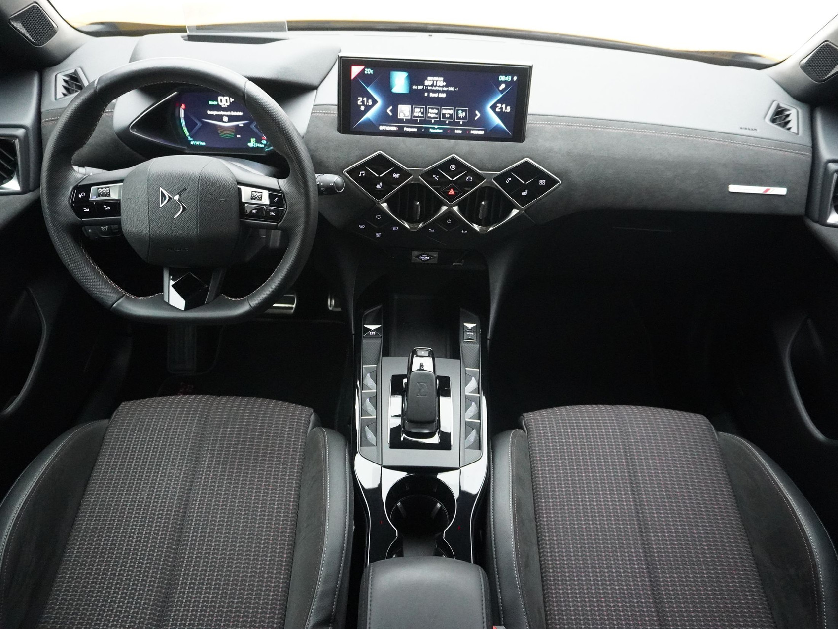 DS AUTOMOBILES DS3 Crossback E-Tense Performance Line (1Phasig)