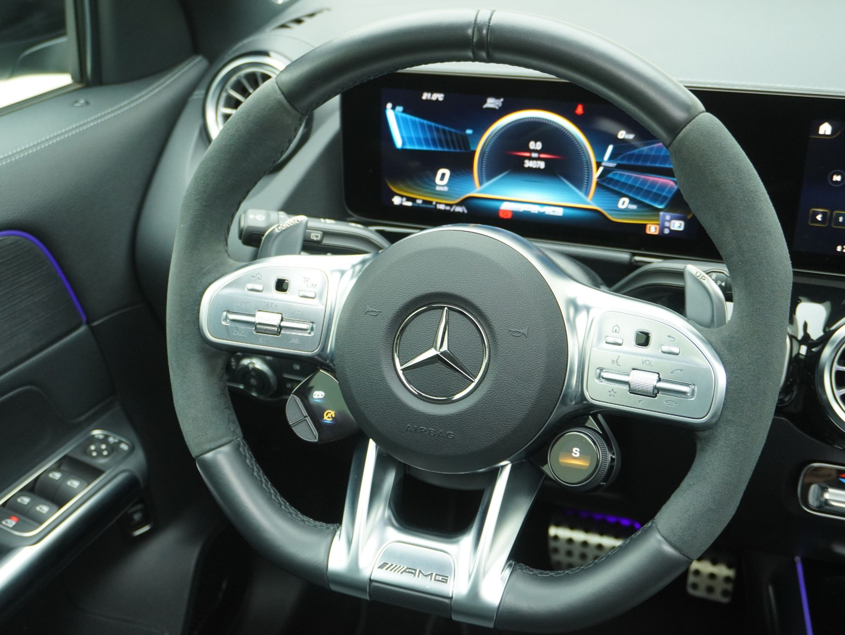 MERCEDES-BENZ GLA-Klasse GLA 45 S AMG 4matic+