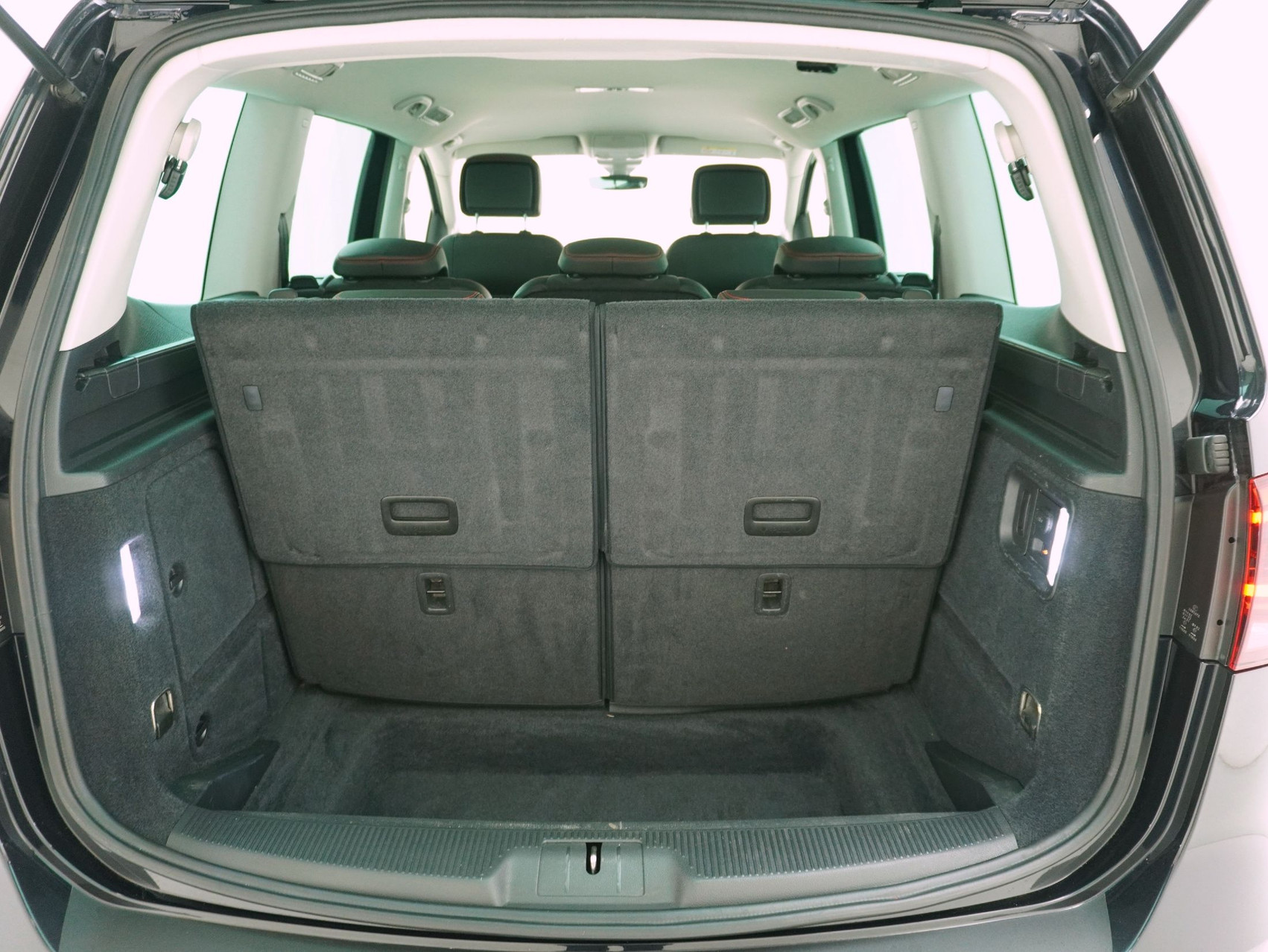 SEAT Alhambra 2.0 TDI DSG Hola FR 4×4