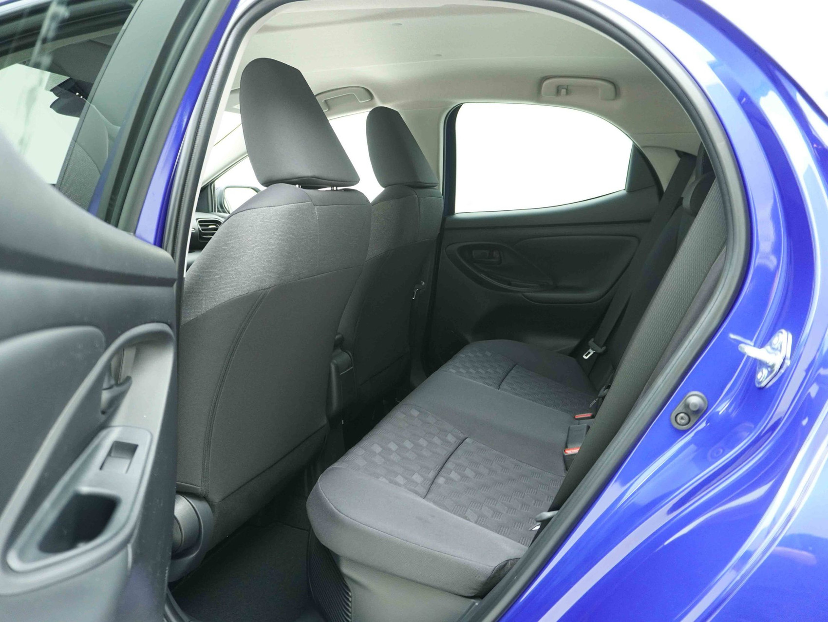 TOYOTA Yaris 1.5 VVT-i HSD Trend