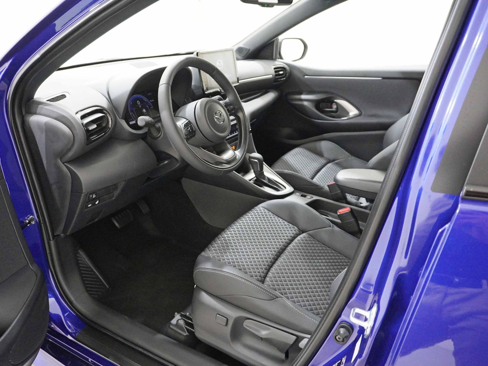 MAZDA 2 1.5 Hybrid Homura