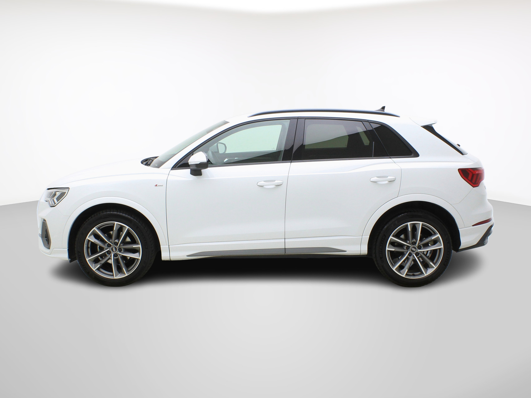 AUDI Q3 35 TFSI S line S-Tronic
