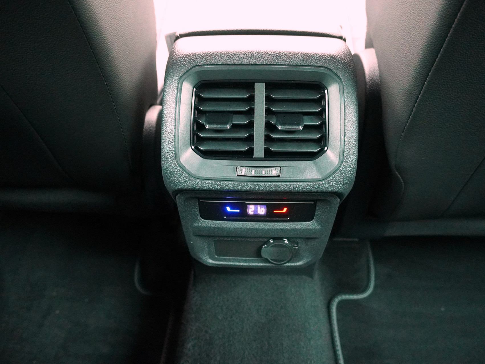 VW Tiguan 2.0 TDI DSG R-Line 4Motion