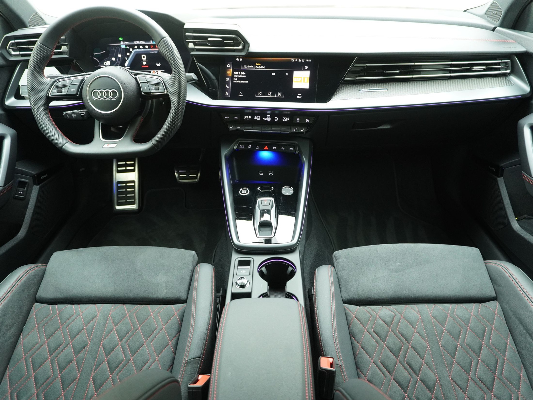 AUDI A3 Limousine 35 TFSI S Line S-Tronic **Audi Werksgarantie bis 02/2030**