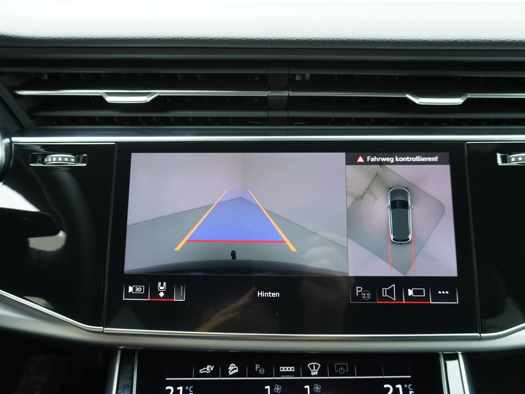 AUDI Q7 SUV 55 TFSI e S Line quattro T-Tronic **Audi Garantie bis 10.2029**