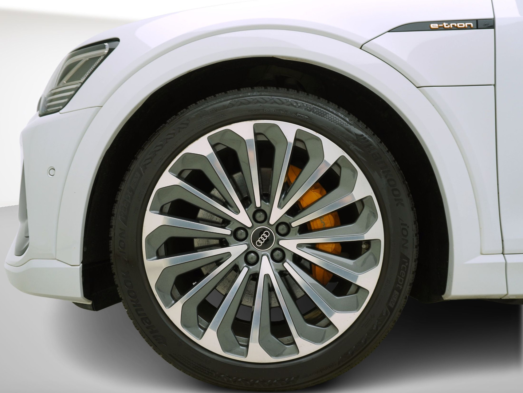 AUDI e-tron 55 S Line quattro