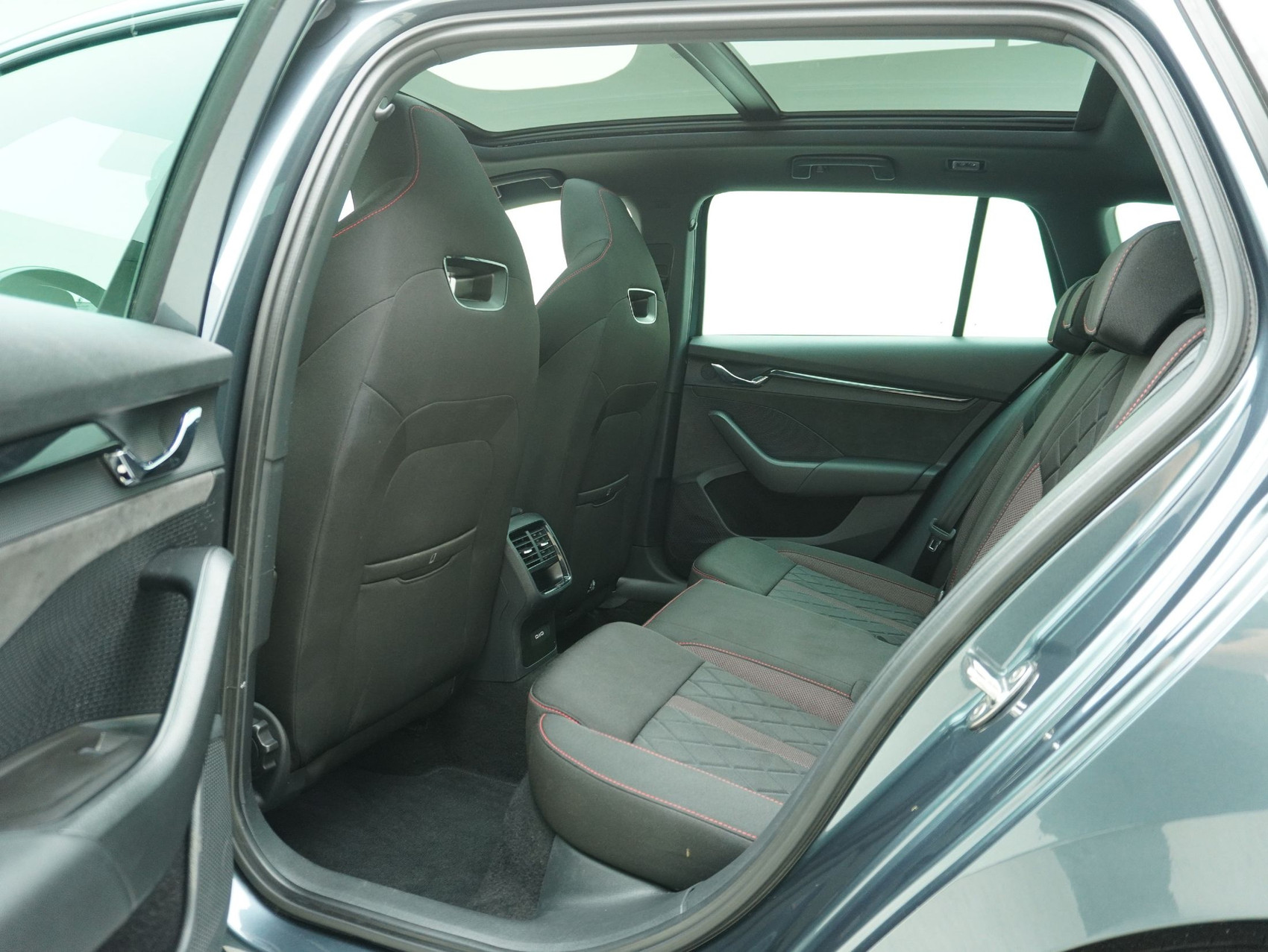 SKODA Octavia Combi 1.4 TSI DSG PHEV RS