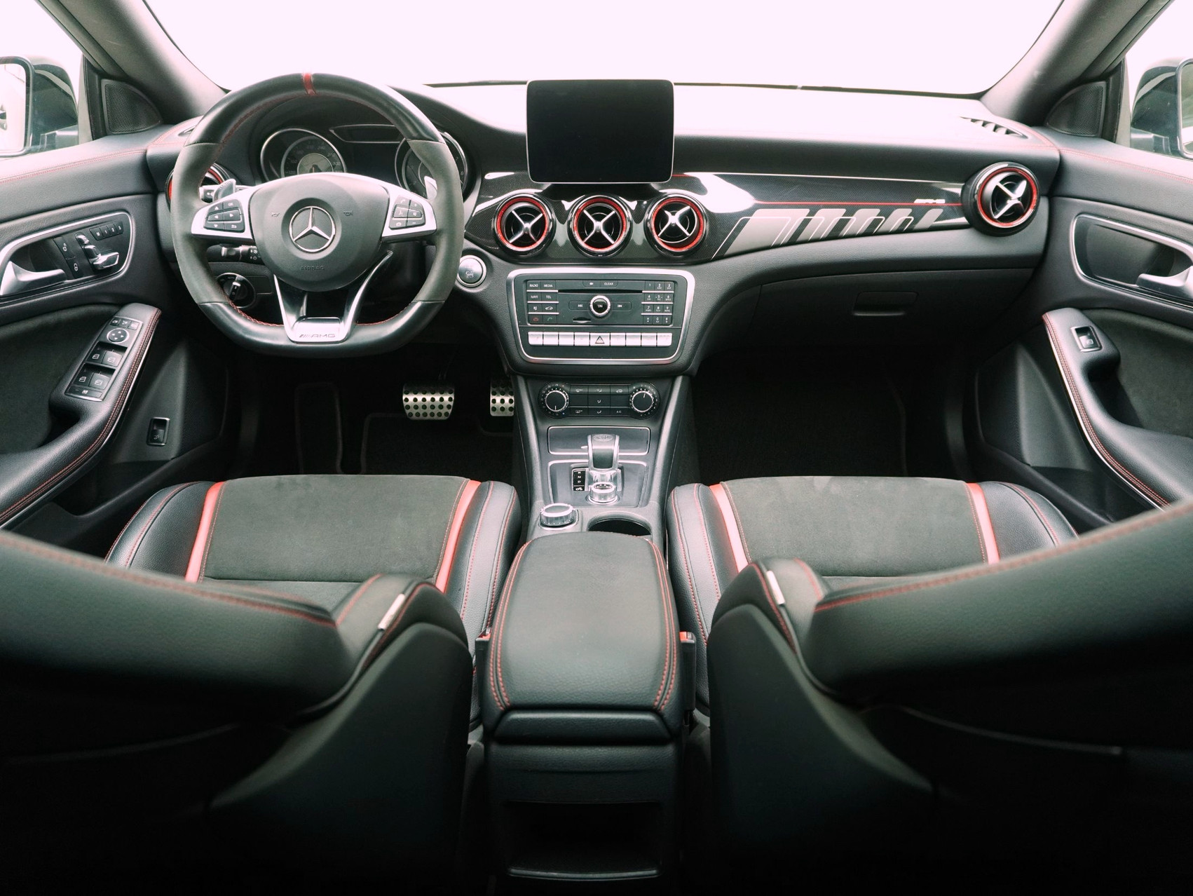 MERCEDES-BENZ CLA-Klasse CLA 45 AMG 4matic Shooting Brake