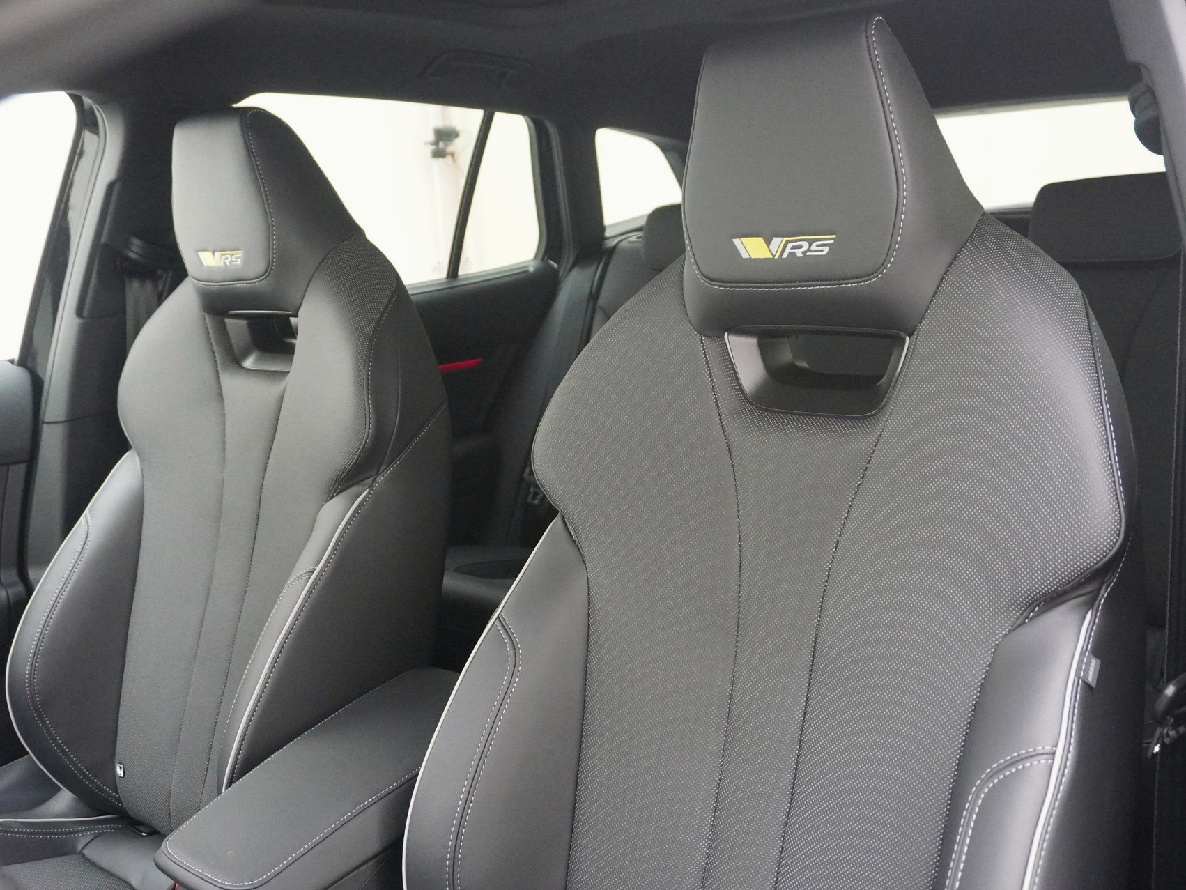 SKODA Enyaq iV RS-Suite MAXX