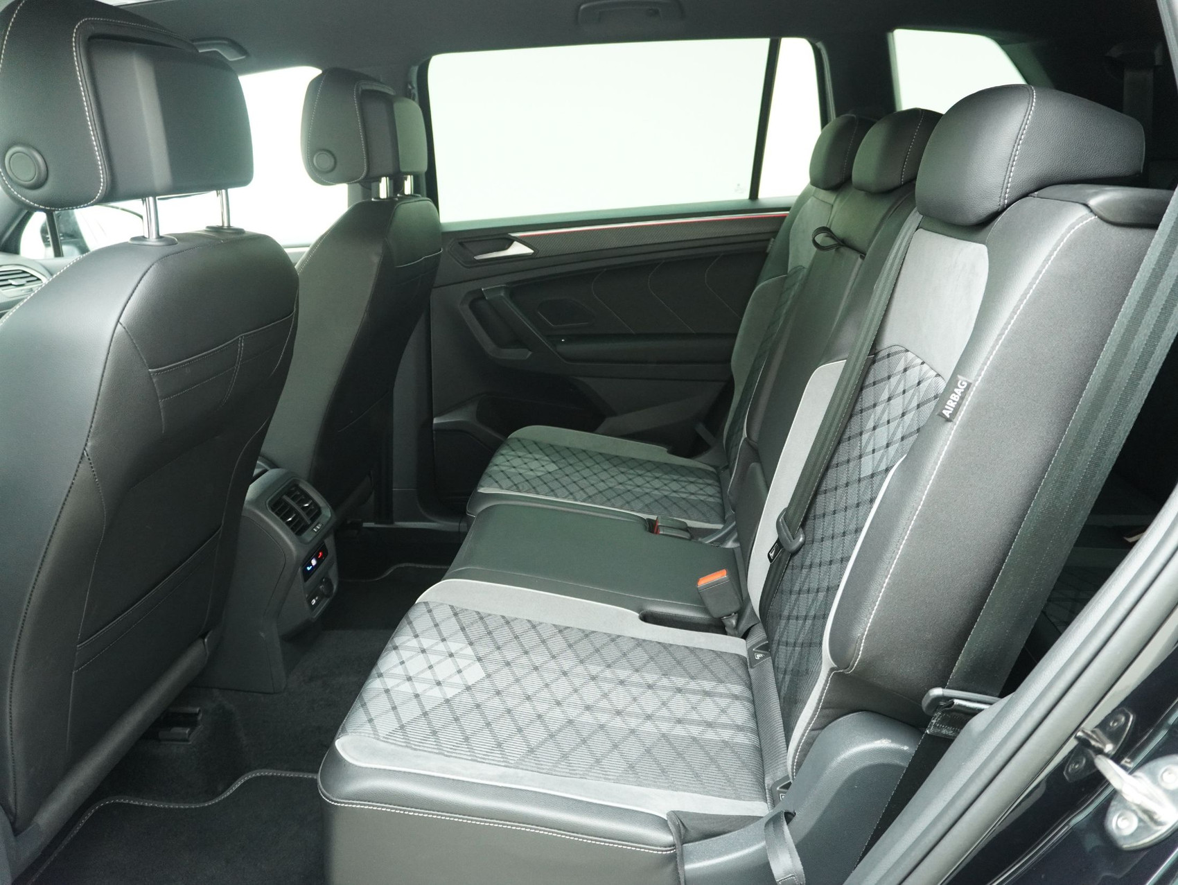 VW Tiguan Allspace 2.0 TSI DSG R-Line Black Style 4Motion