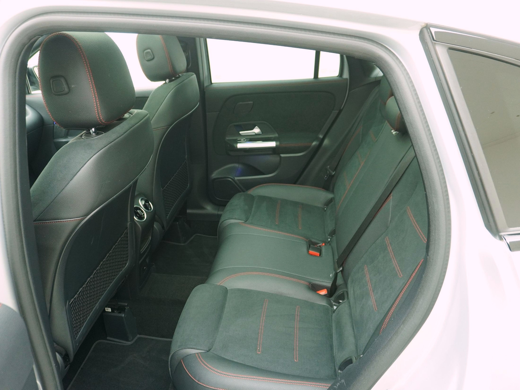 MERCEDES-BENZ GLA-Klasse GLA 250 e AMG Line