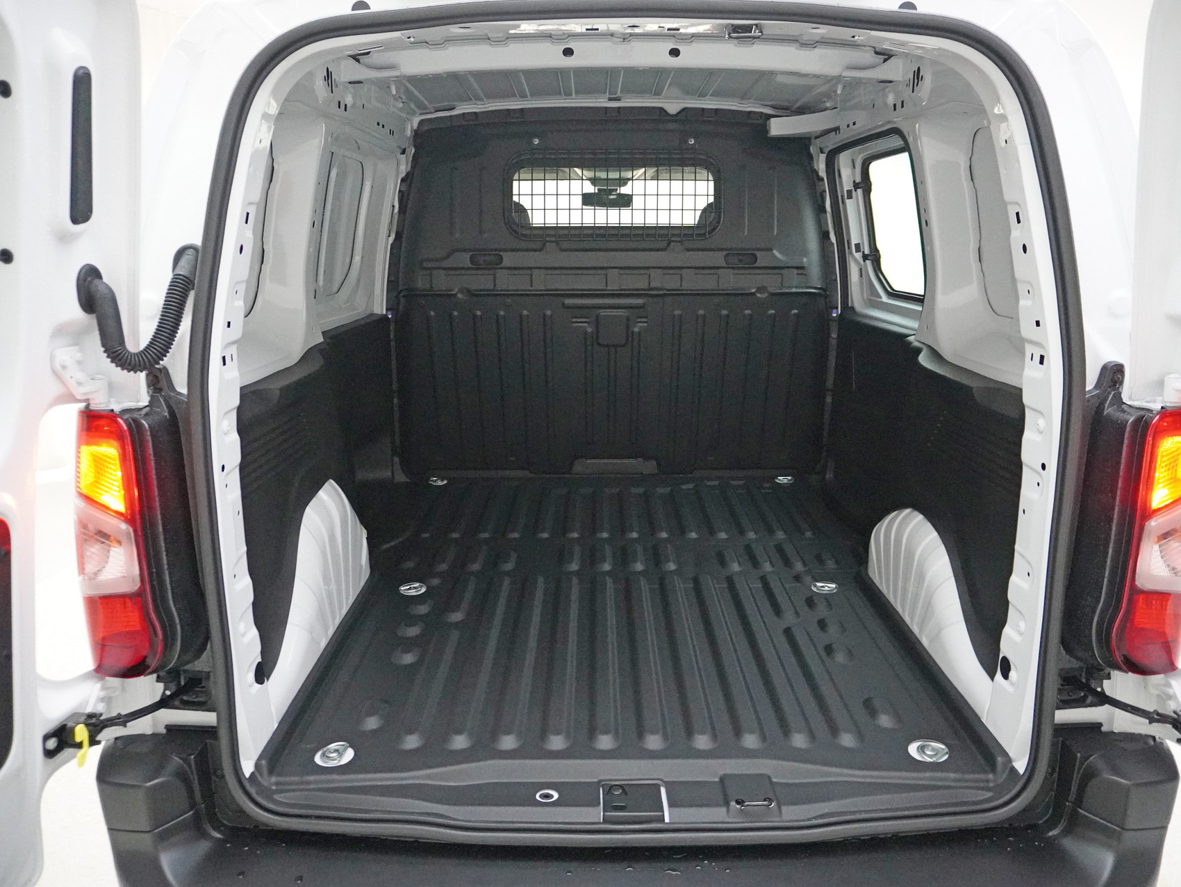 CITROËN ë-Berlingo M erhöhte Nutzlast 50kWh Swiss Edition ***Inklusive Navigation***