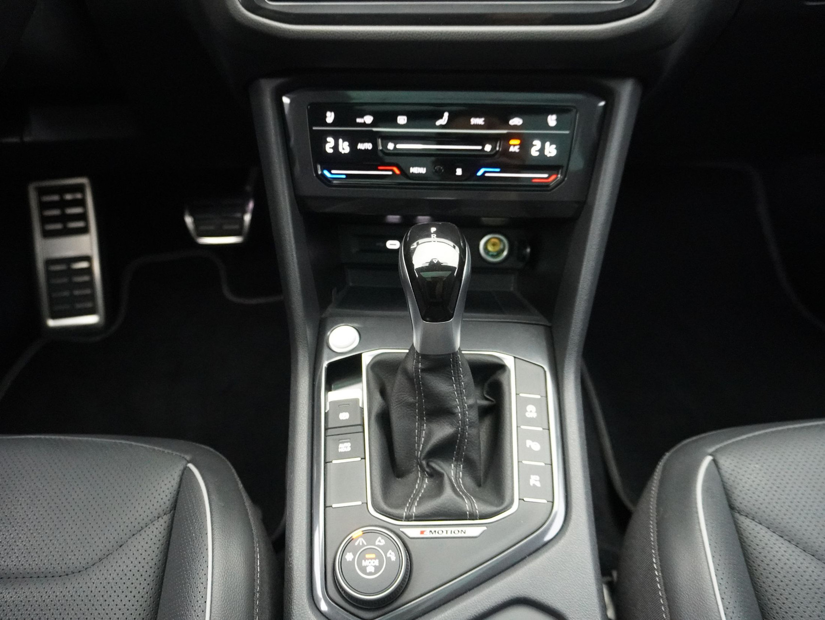 VW Tiguan Allspace 2.0 TSI DSG R-Line Black Style 4Motion