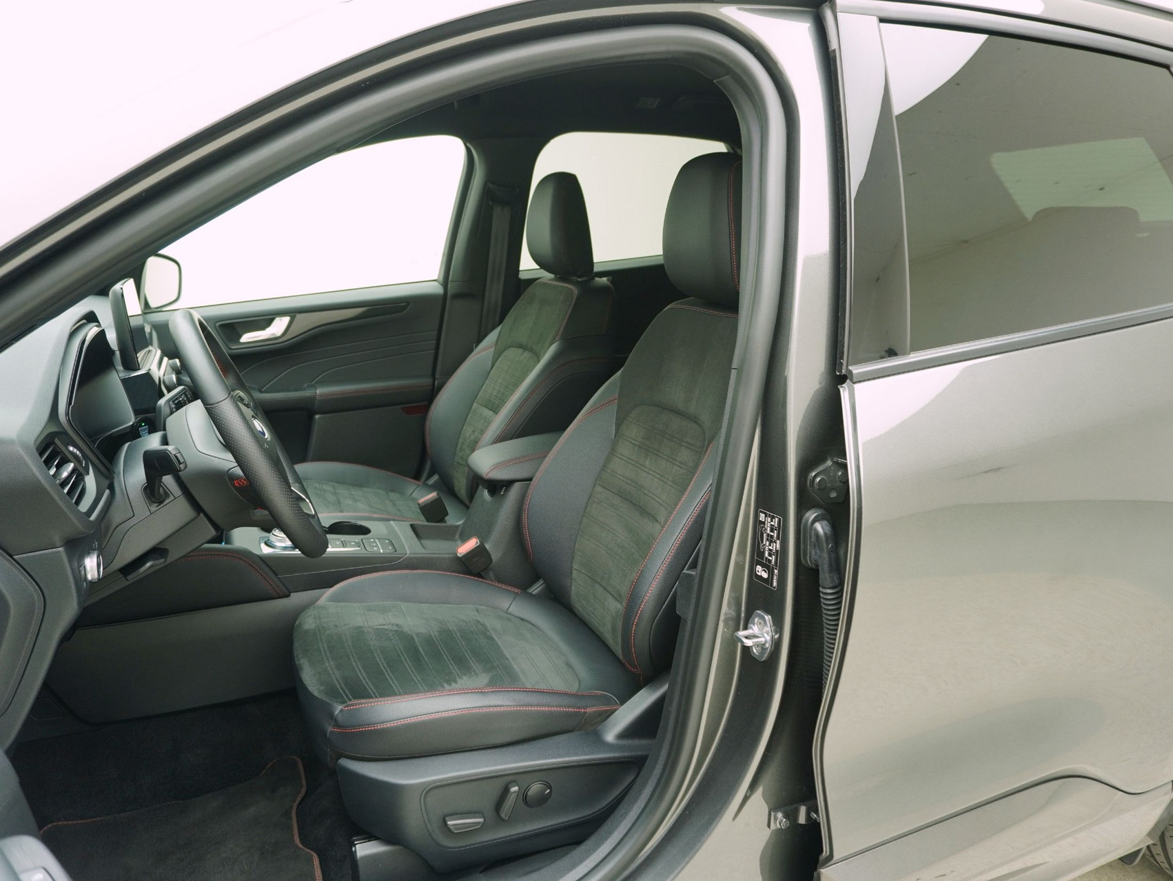 FORD Kuga 2.5 Plug-in Hybrid ST-Line X 2WD