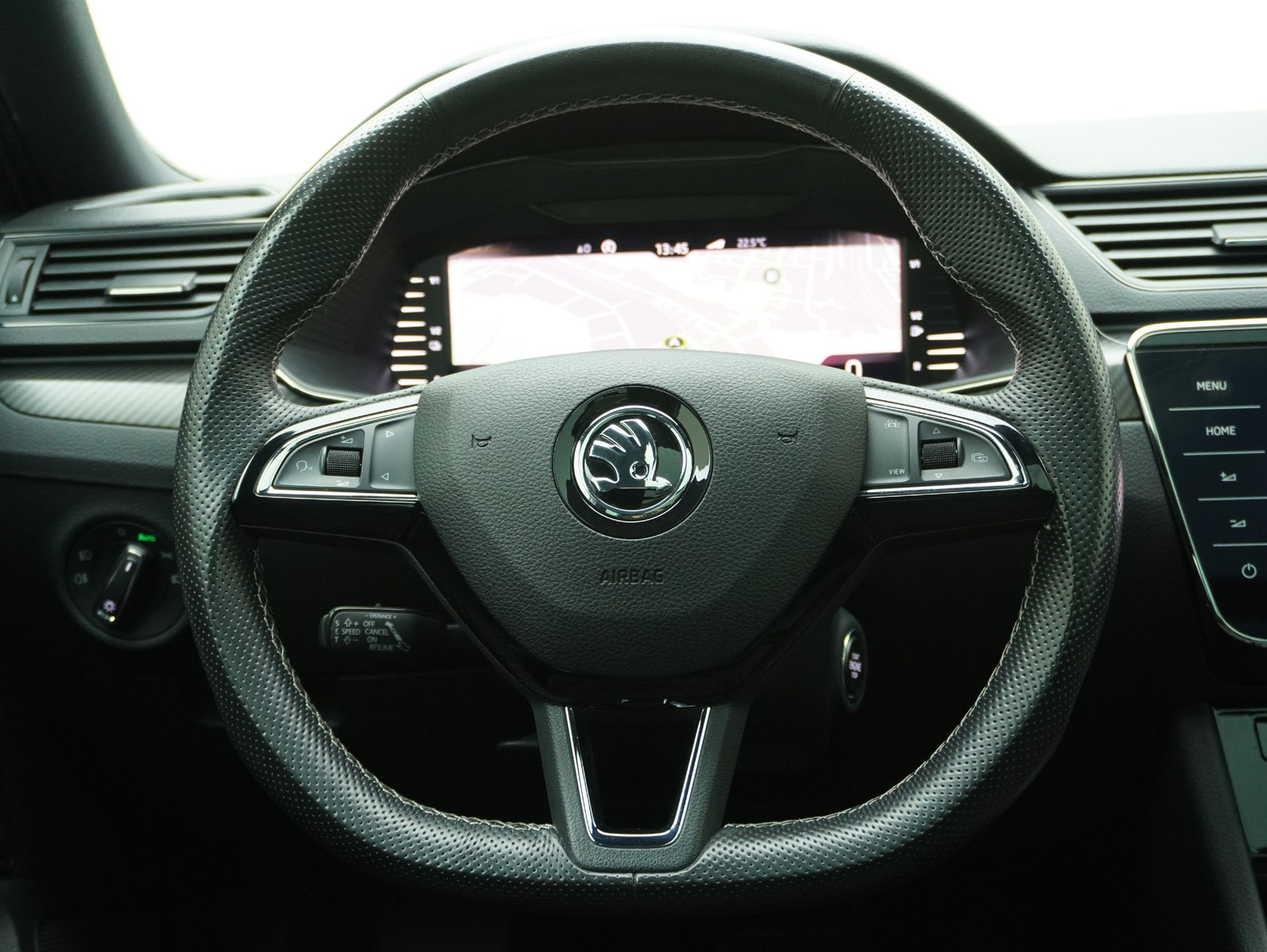 SKODA Superb Combi 1.4 TSI DSG PHEV Sport Line