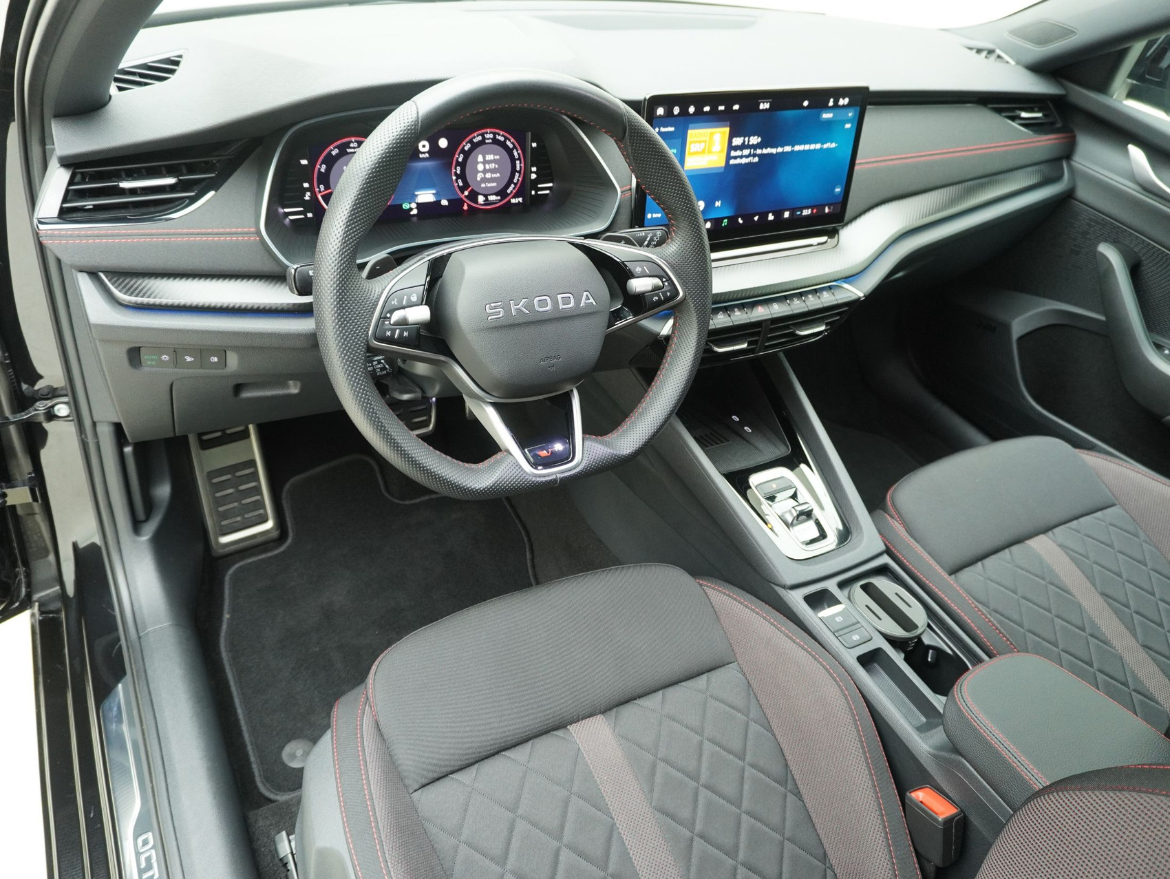 SKODA Octavia Combi 2.0 TSI DSG RS