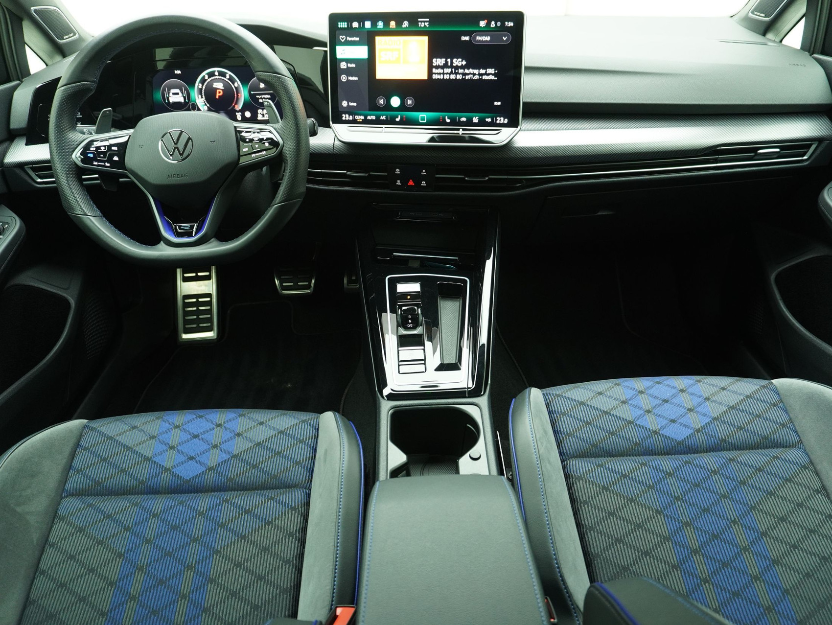 VW Golf 8.5 2.0 TSI DSG R Black Edition 4Motion (2025)