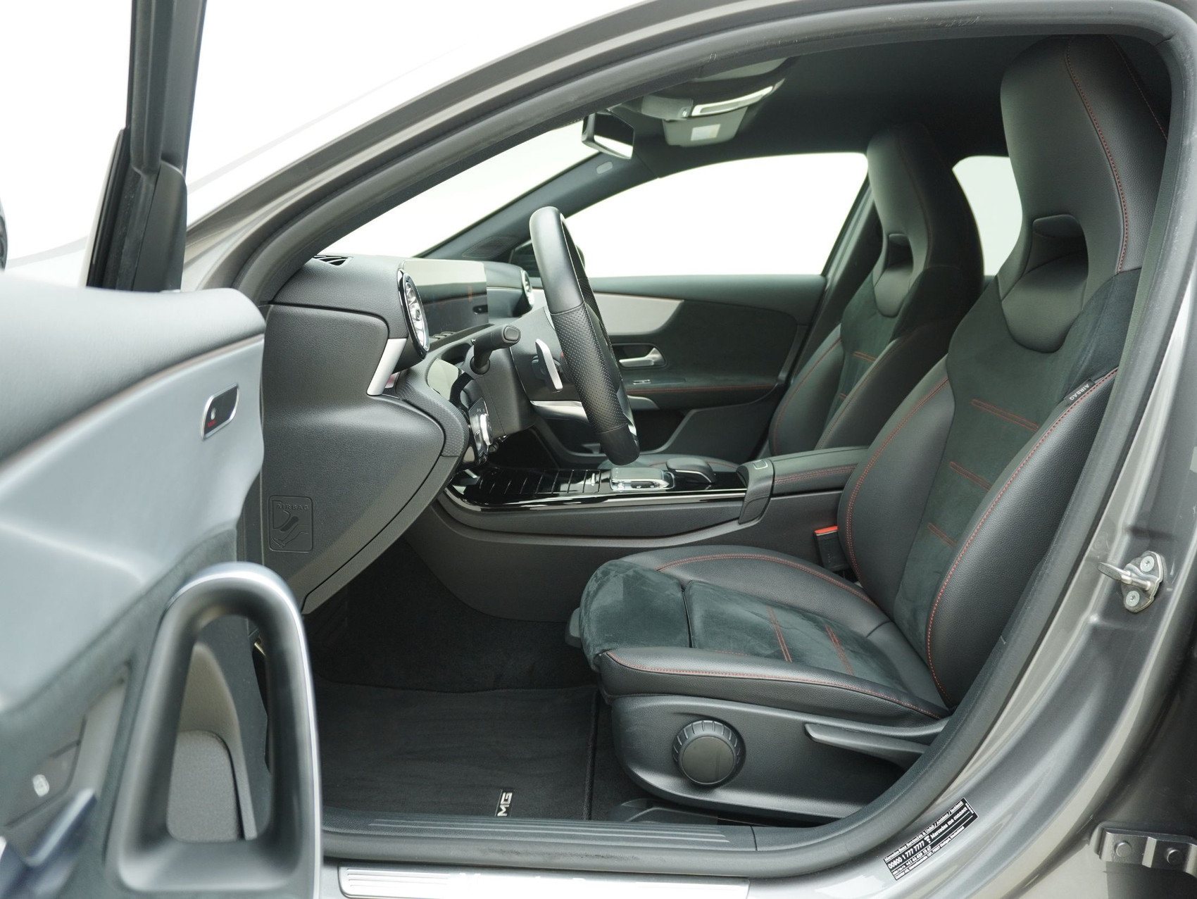 MERCEDES-BENZ A-Klasse A 200 AMG Line **MSI bis 2028**