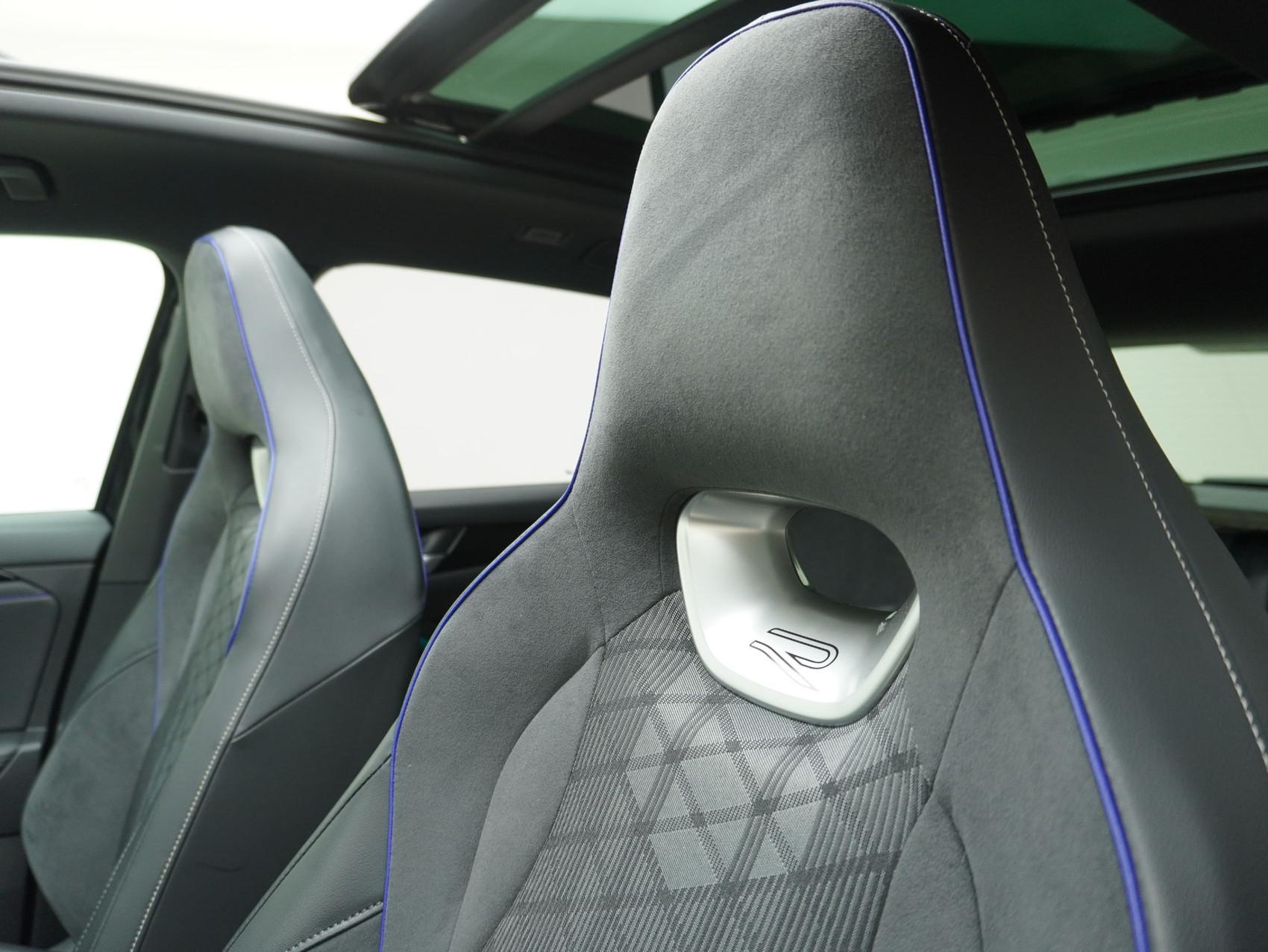 VW Tiguan 2.0 TDI DSG R-Line Black Style 4Motion (2025)