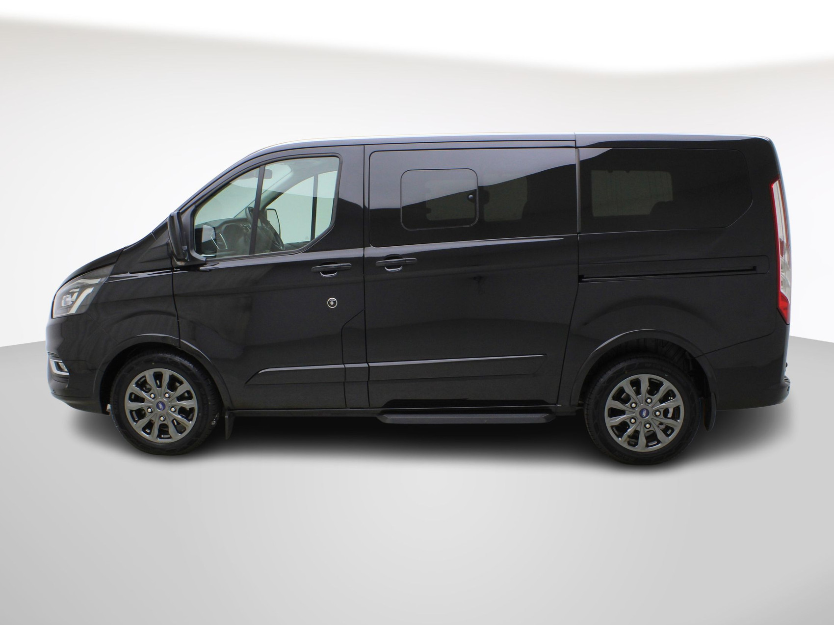 FORD Tourneo C Bus 320 L1 2.0 TDCi Titanium X