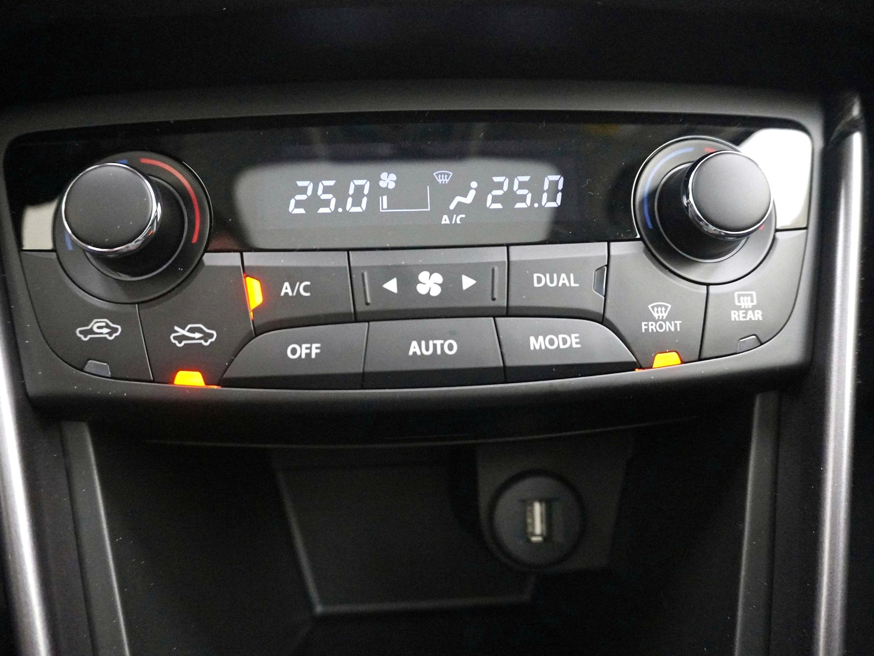 SUZUKI S-Cross 1.4 T Sakura Top Hybrid 4×4