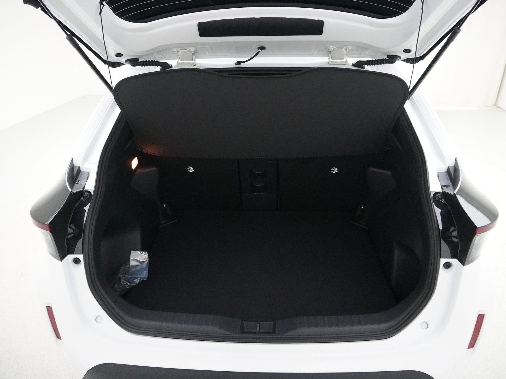 TOYOTA Yaris Cross 1.5 VVT-i HSD Trend AWD-i ** 4×4 **