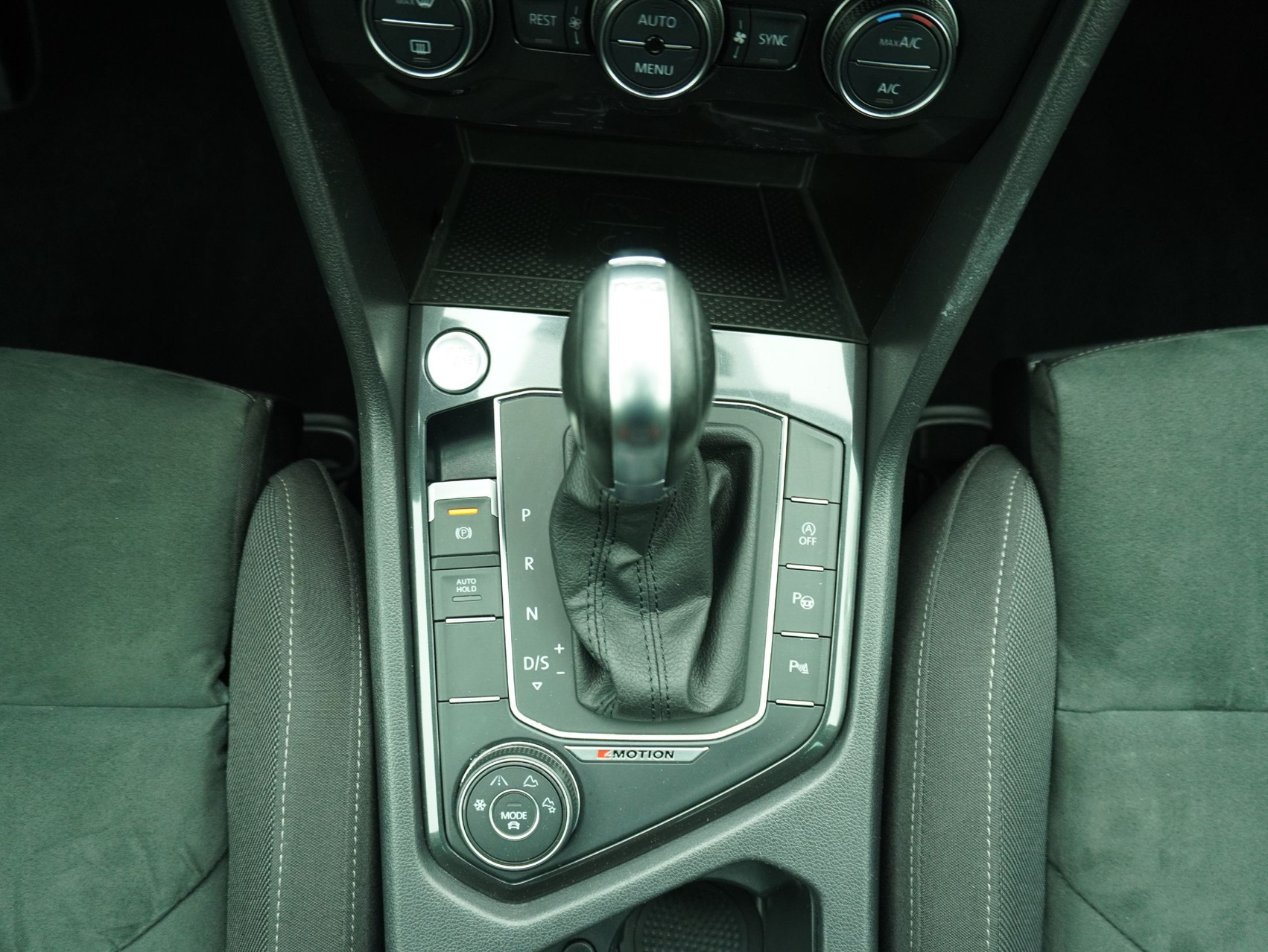 VW Tiguan 2.0 TSI DSG R-Line 4Motion